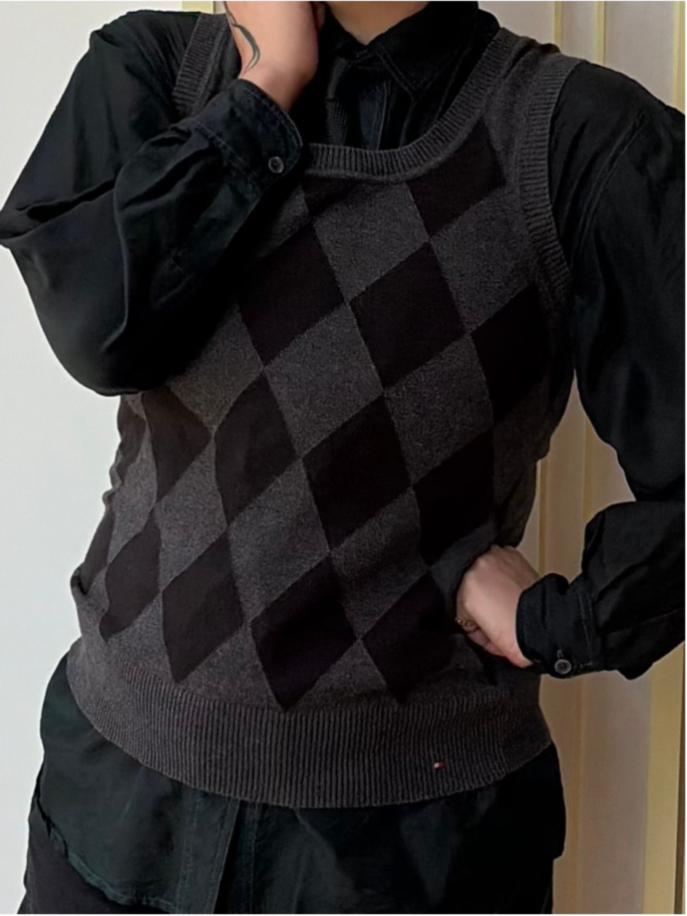 Y2K Tommy Hilfiger Grey and Black Argyle Fine Knit Vest Top Size M